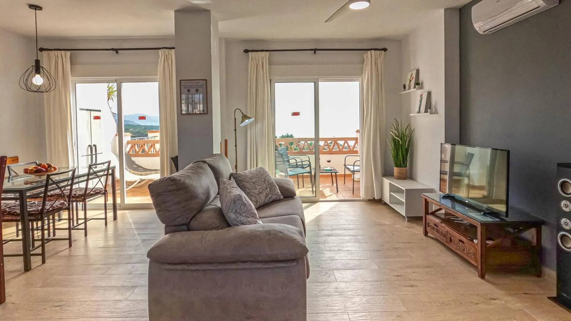 Apartamentos Chimenea Nerja 0*,  Spain