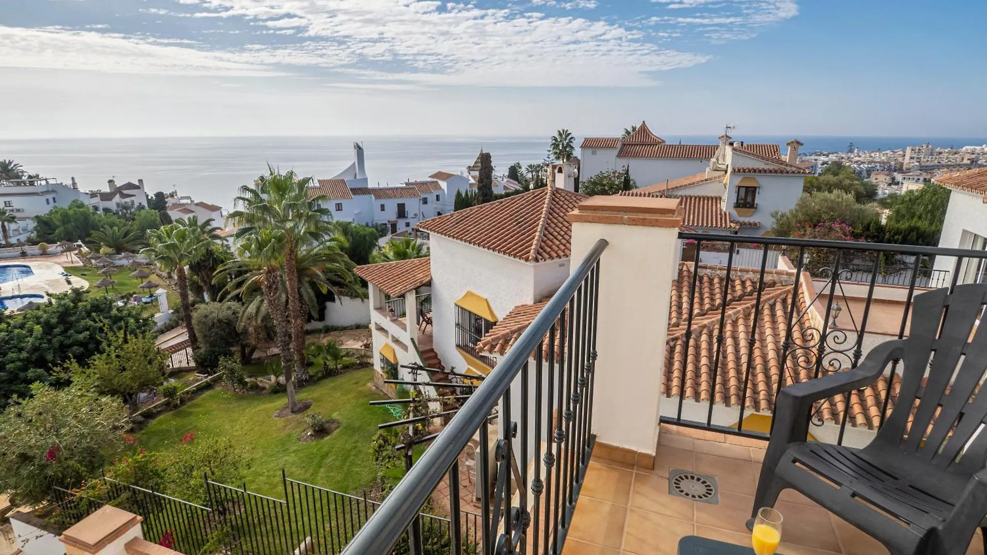 Apartamentos Chimenea Nerja 0*,  Espanha