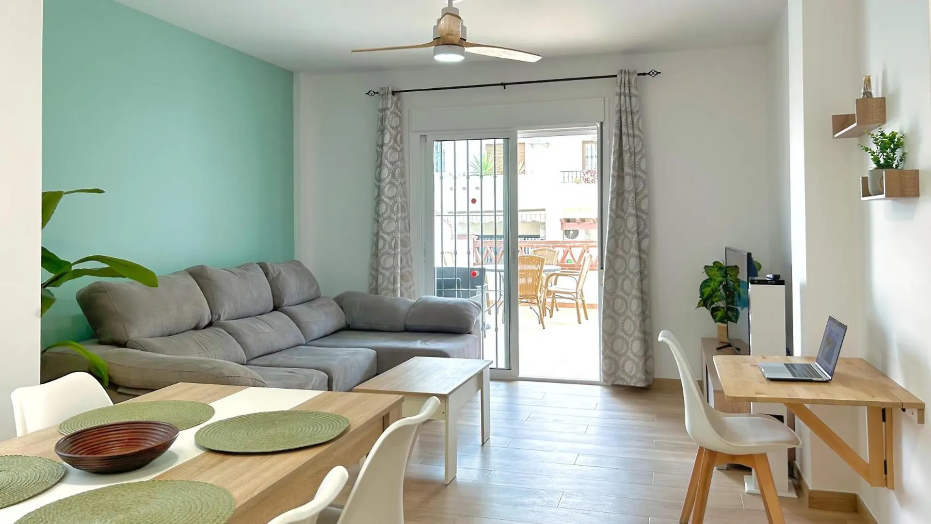 Apartamentos Chimenea Nerja 0*,