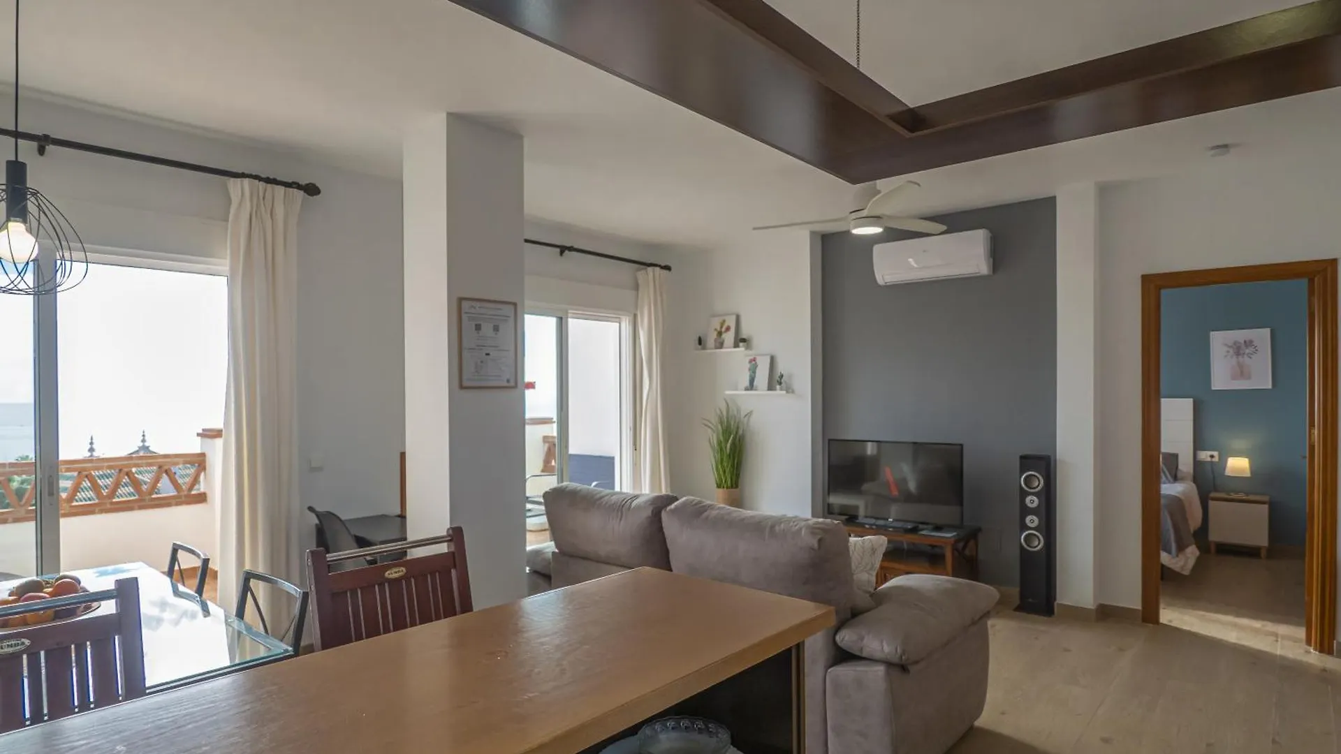נרחה Apartamentos Chimenea דירה
